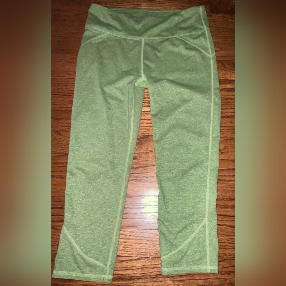 Fabletics Crop Leggings